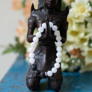 Pulsera de Piedras Preciosas Jade blanco/Piedras Volcánicas