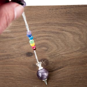 Péndulo Esfera de Amatista con cadena de Cuentas de Chakra