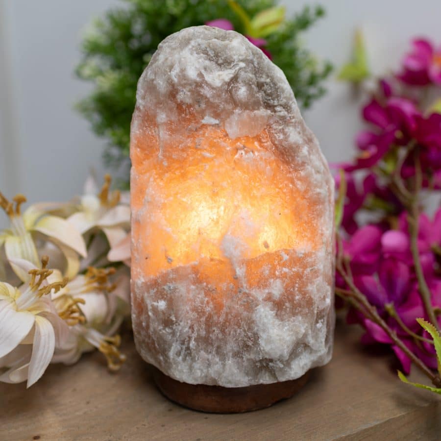 Lámpara de Sal del Himalaya de color gris Encendida