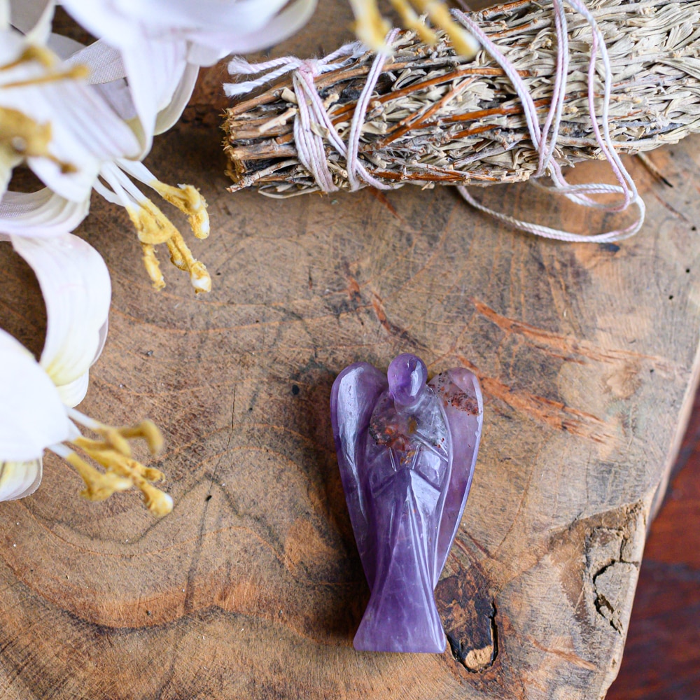 ángel de gema amatista y smudge stick