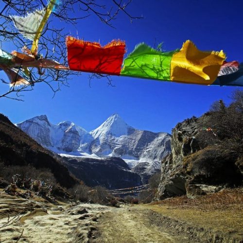 Banderas Tibetanas. Significado y Cómo y Cuándo colgar banderas tibetanas.