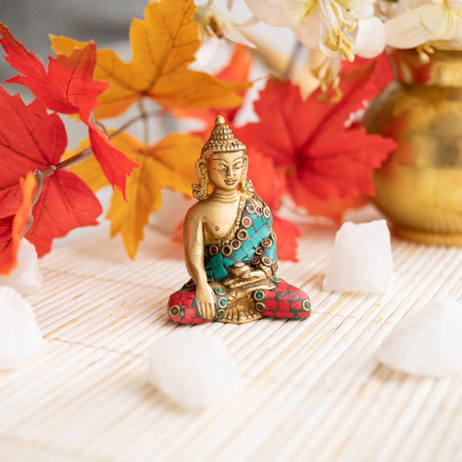 Estatua de Buda Shakyamuni sentado