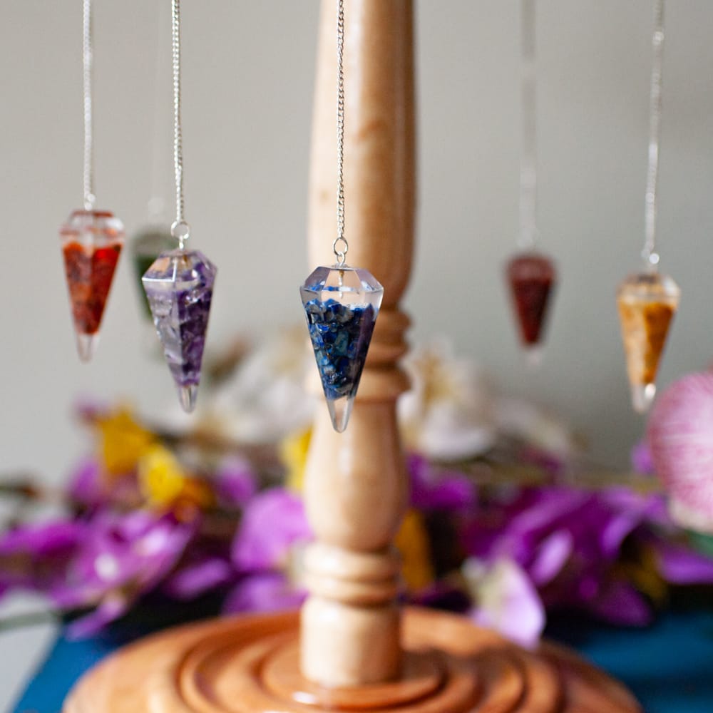wicca péndulos colores chakra