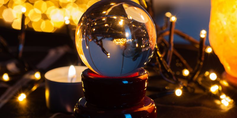 Bola de Cristal: Adivinación para Principiantes